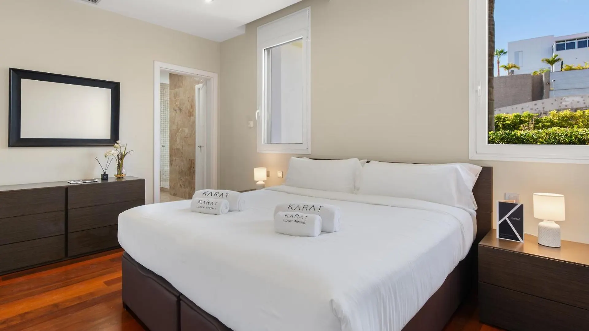 Karat Villa Oasis Del Duque アデヘ