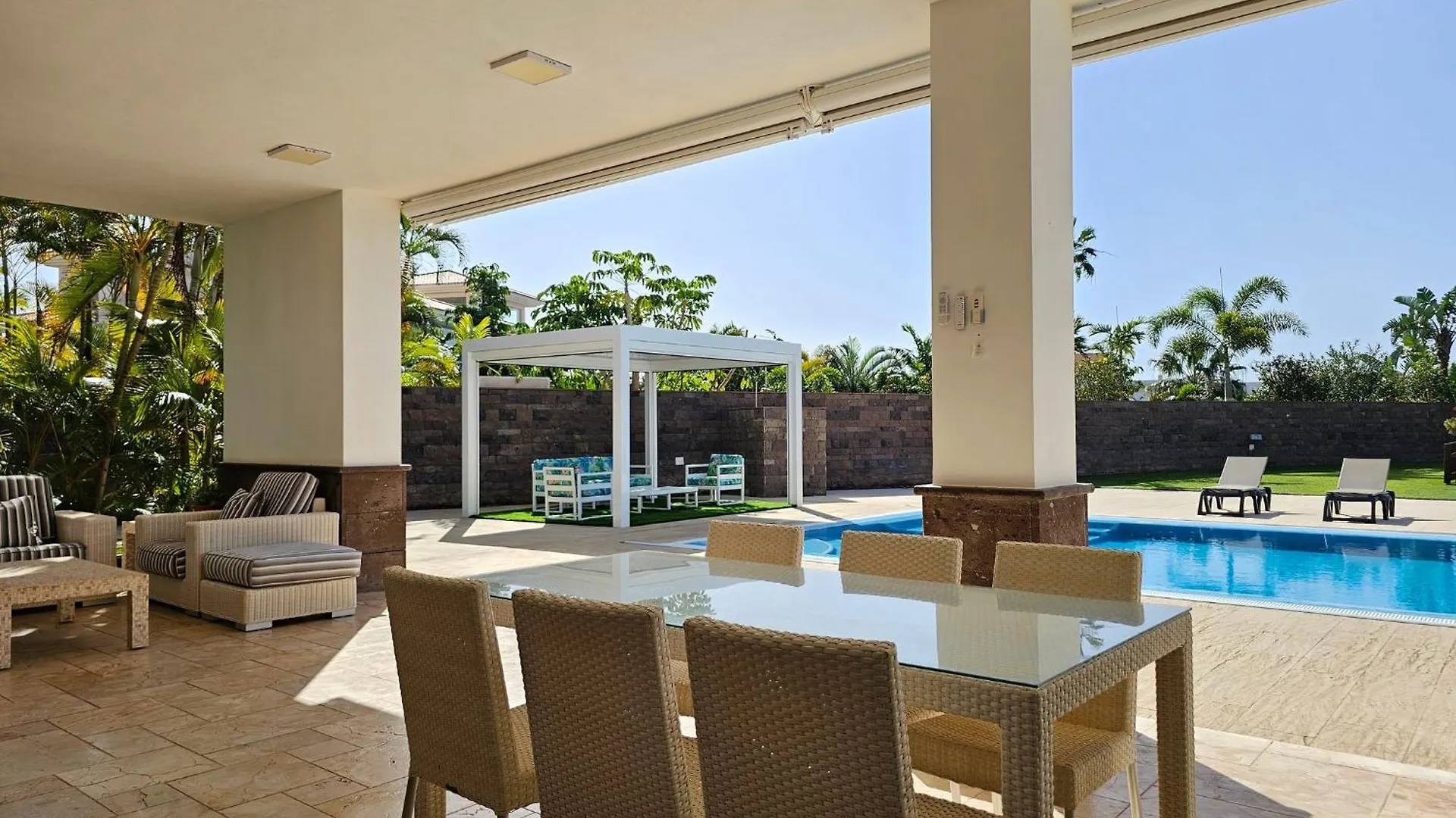 Karat Villa Oasis Del Duque アデヘ スペイン