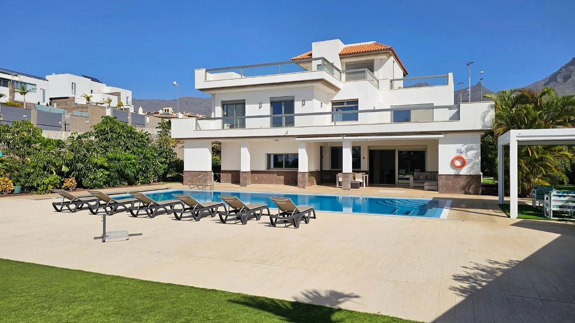 Karat Villa Oasis Del Duque location
